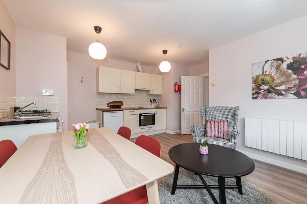 Fully Refurb Drogheda Apt7 3Rd Floor المظهر الخارجي الصورة